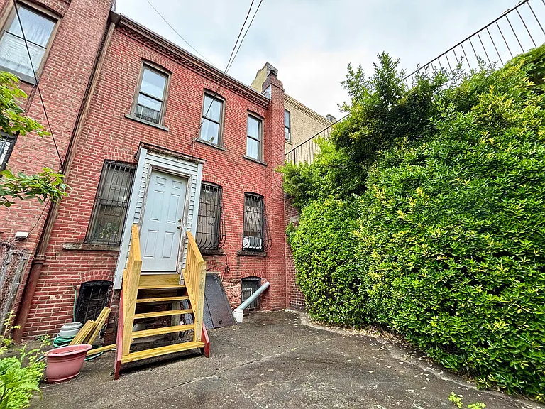 828 Macon St #1 — Photo 25
