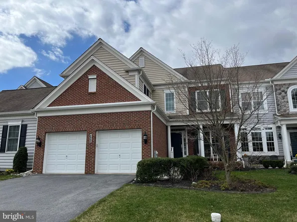 327 S Caldwell Cir, Downingtown, PA 19335