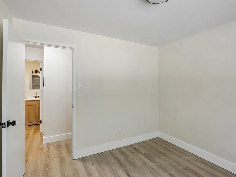 Clearpointe Woods — Photo 20