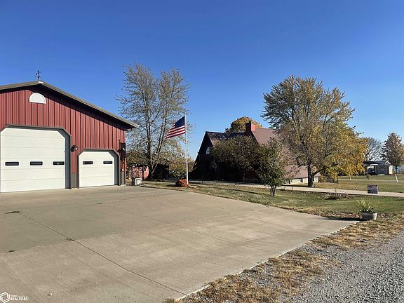 2nd image of 196 Lakeview Dr