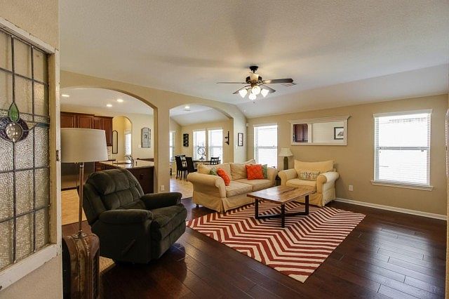 1st image of 11 Butternut Grove Pl