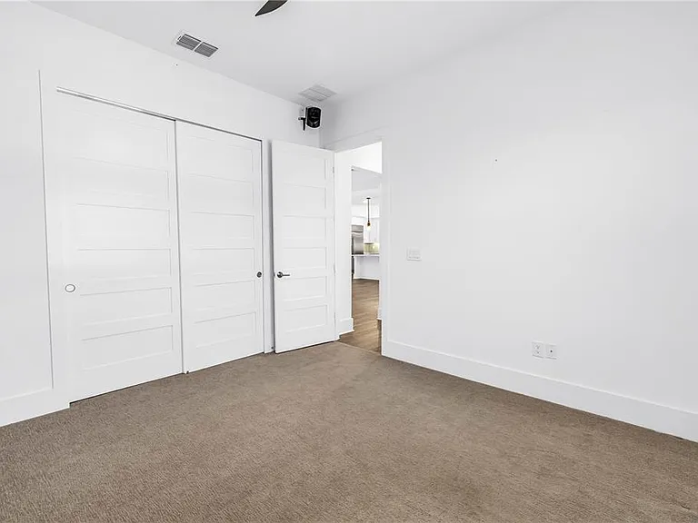 513 17th Ave E — Photo 30