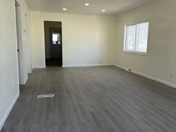 881 W Mason St, Green Bay, WI 54303