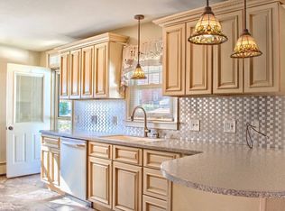 251 W 2nd St, Mount Carmel, PA 17851