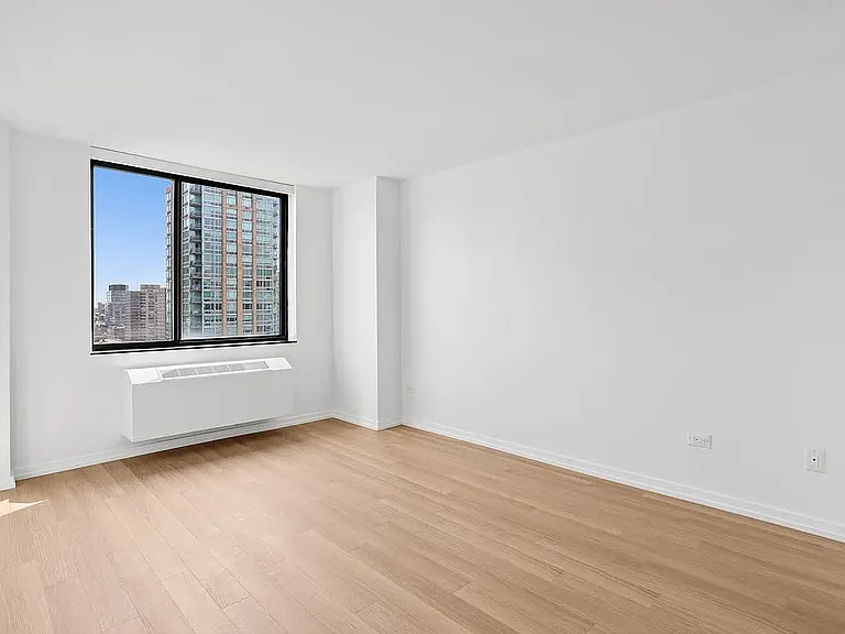 75 W End Ave #R26B — Photo 9