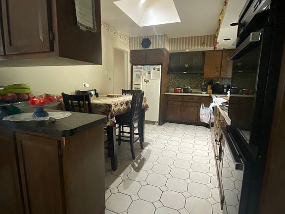 5th image of 8414 S Merrimac Ave