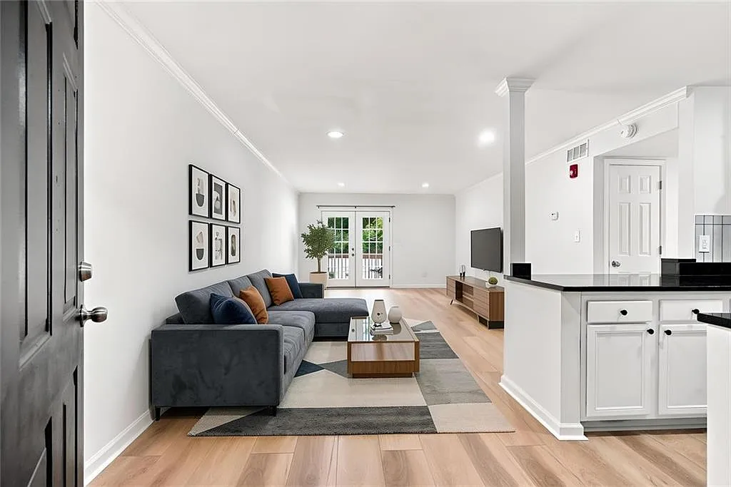 2 bed, 2.0 bath, 1188 sqft, $1,800 — Photo 3