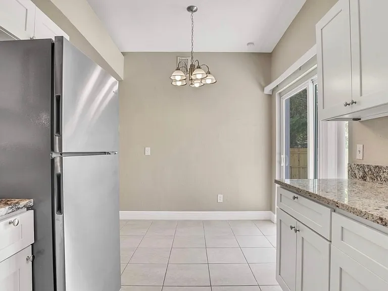 6215 Melbourne Ave — Photo 8