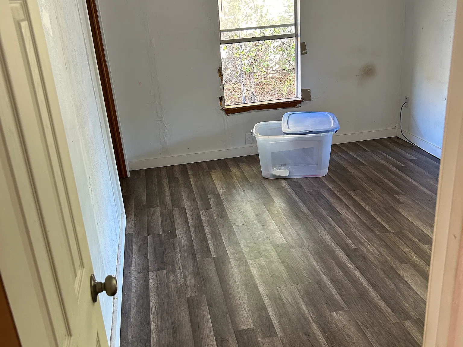 3 bed, 1100 sqft, $900 — Photo 4