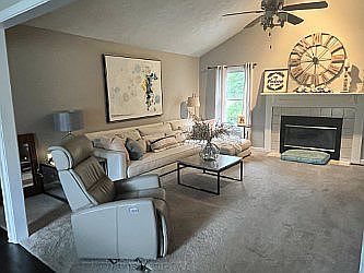 5th image of 909 Silver Valley Cir