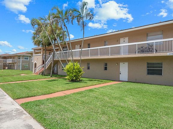 4th image of 10017 Twin Lakes Dr #25-D