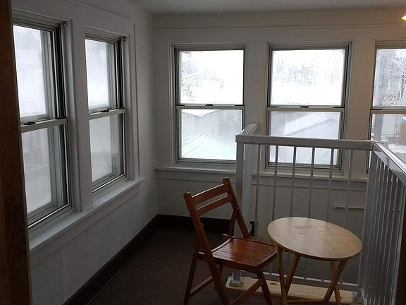 4th image of 1606 Blair Ave #2
