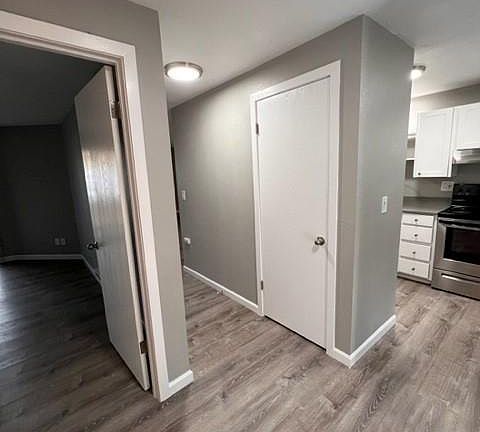 3rd image of 19310 4th Ave NE #2