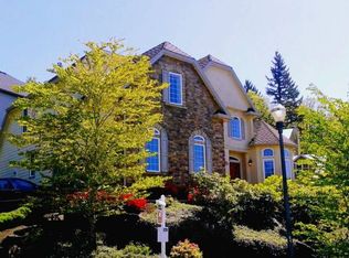 2609 NW Holloway Dr, Portland, OR 97229