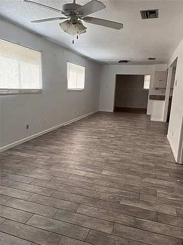 4711 Grammar Ave — Photo 2