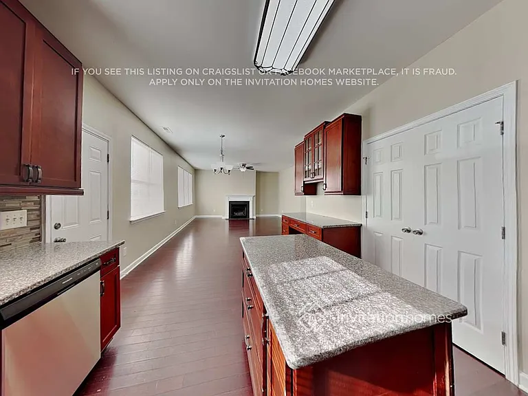 577 Rolling Meadows Dr — Photo 6