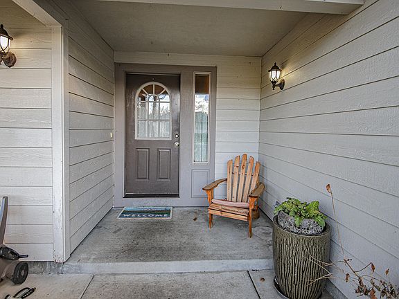 4th image of 2151 Milford Dr