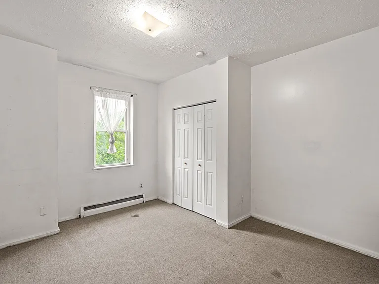 2232 Woodstock Avenue — Photo 11