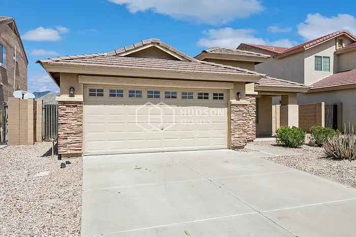 23796 W La Vista Dr — Photo 2