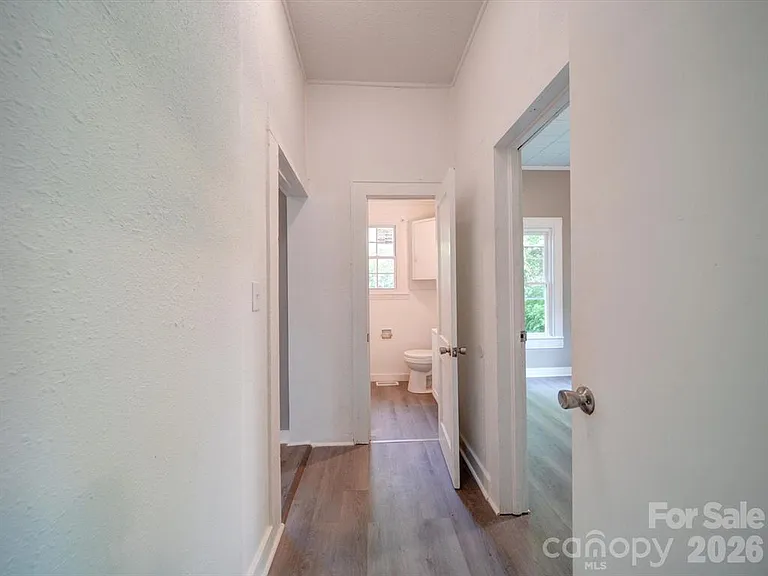 720 S Main St — Photo 19