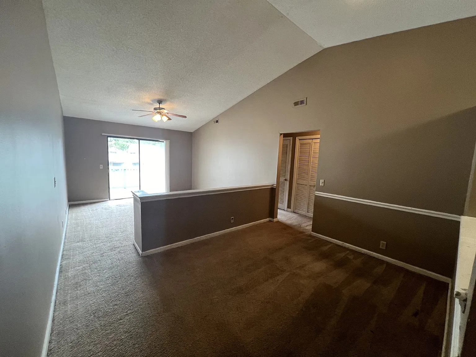 2 bed, 2.0 bath, 936 sqft, $1,150 — Photo 2