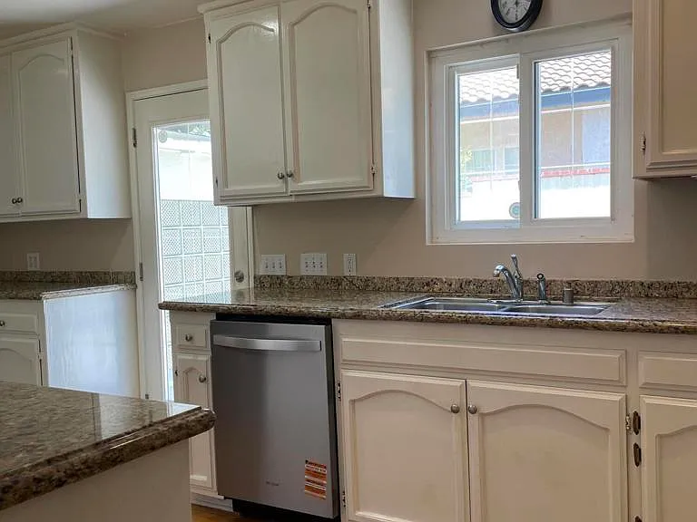 1650 Ard Eevin Ave — Photo 12
