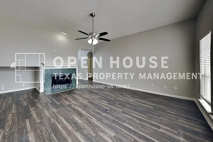 906 Carnegie Ct — Photo 4