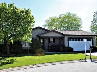 909 Shetland Ct, Grayslake, IL 60030