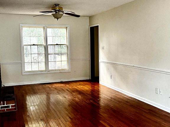 5th image of 151 Raintree Circle