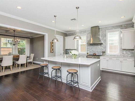 3rd image of 3905 W San Pedro St