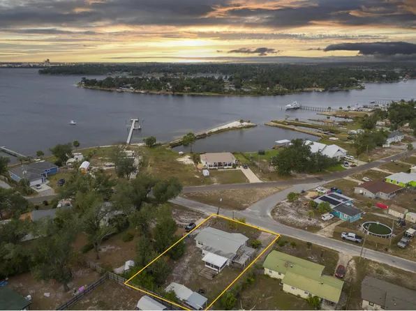 29 3rd Ct, Panama City, FL 32404