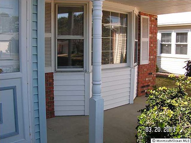 2nd image of 12 Lionshead Boulevard S