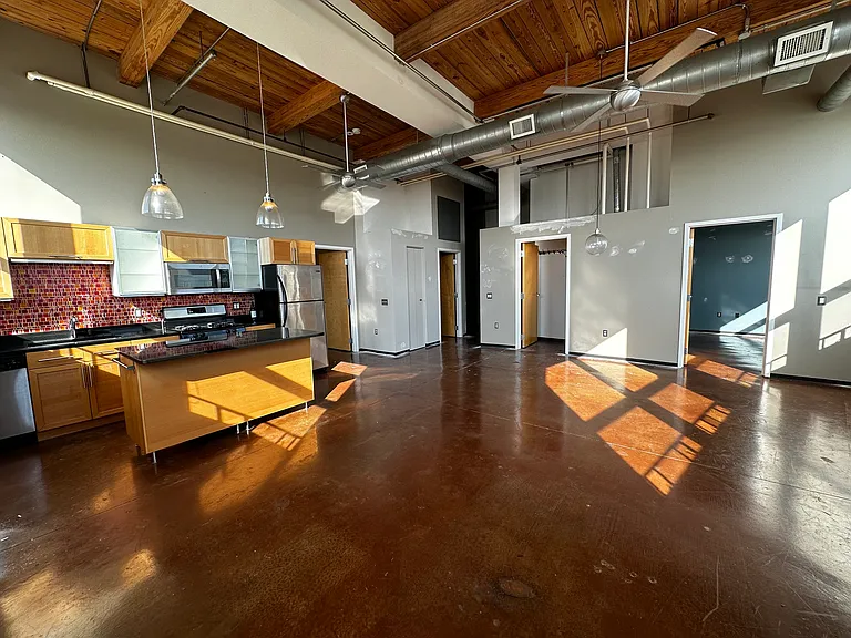 118 Holmes St #4 — Photo 5