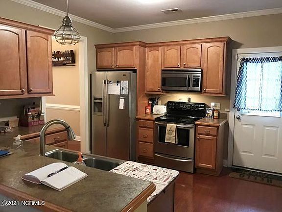 3rd image of 2104 A Remington Ct
