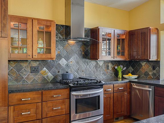 4th image of 103 Dublin Ct