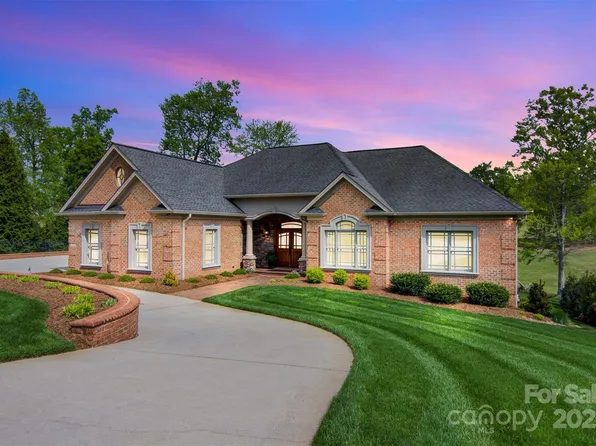 89 Wexford Point, Hickory, NC 28601