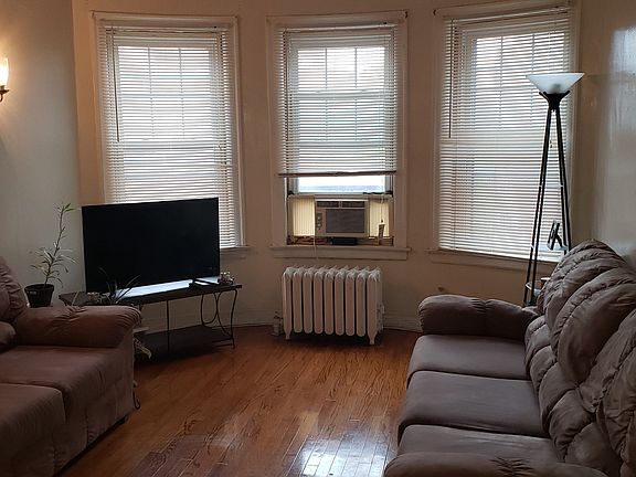 2nd image of 1068 W Thorndale Ave #3N