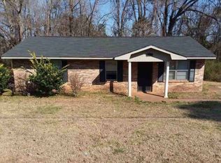 402 Fairwood Dr, Valley, AL 36854
