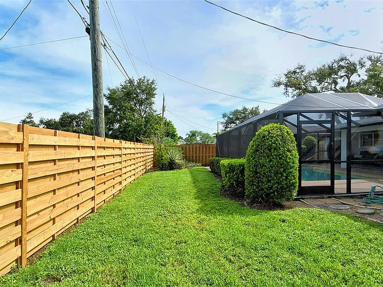 6722 Roxbury Dr — Photo 51