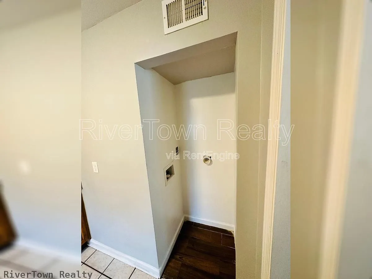 2 bed, 1.0 bath, 750 sqft, $995 — Photo 4