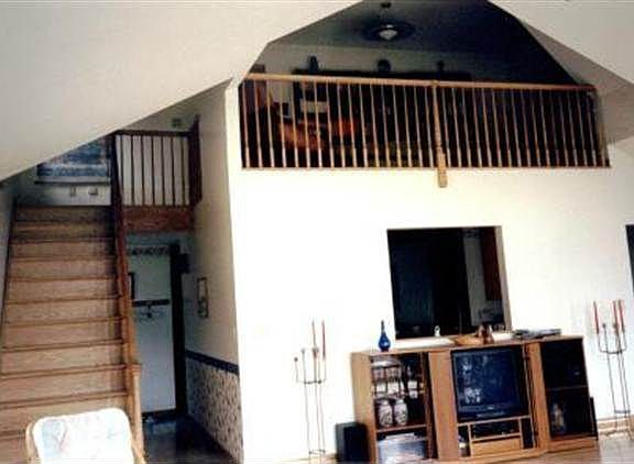 5th image of 63 Brookside Dr