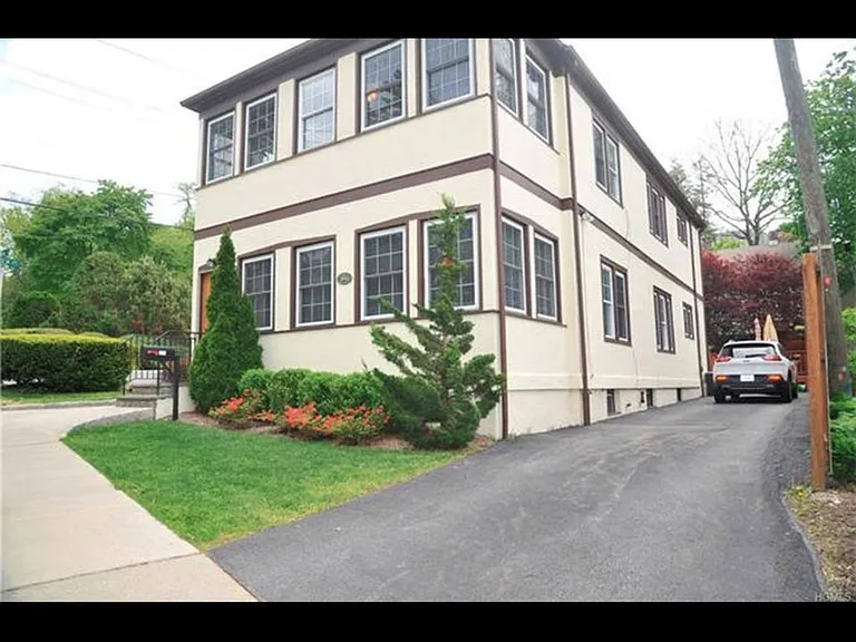 321 Spring St #1 — Photo 8