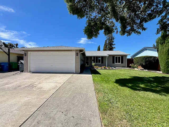 2453 Maraschino Pl