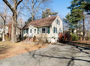 79 Locust St, Burlington, MA 01803