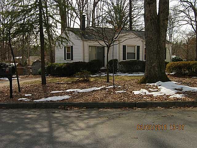 1st image of 2821 Robin Hood Dr