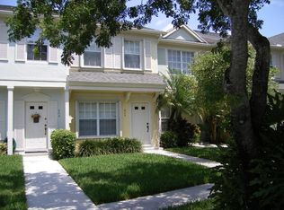 207 Mallory Ct, Fort Lauderdale, FL 33326