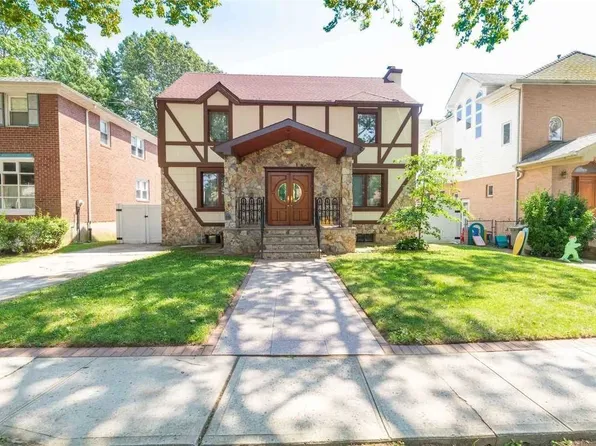 18246 80th Dr, Jamaica, NY 11432