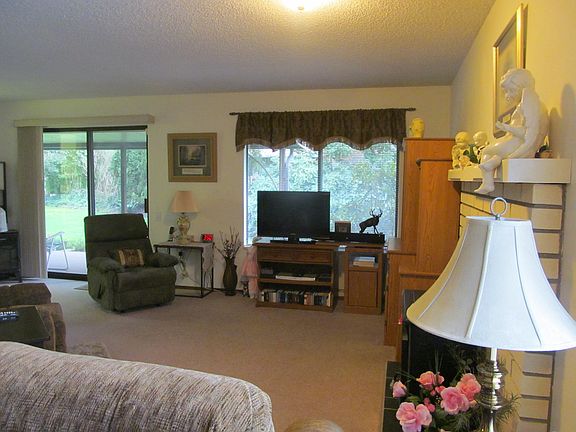 3rd image of 3300 Carpenter Road Se #104