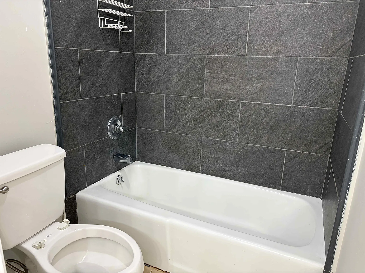 3 bed, 1.5 bath, 1225 sqft, $1,395 — Photo 3