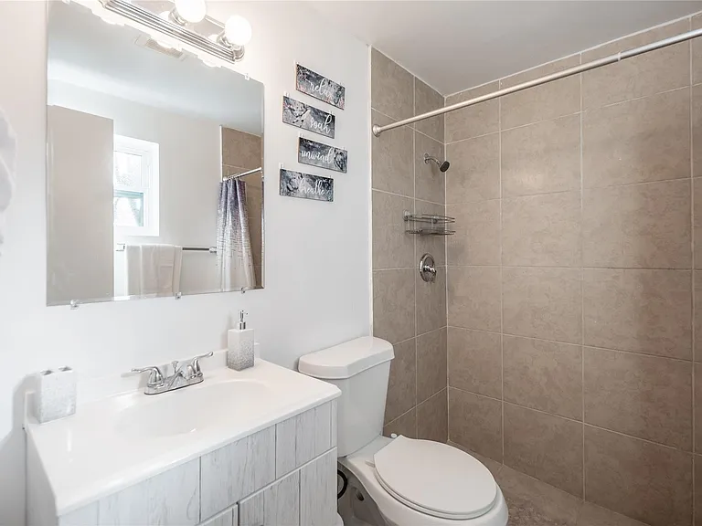 3120 SW 12th Pl — Photo 8